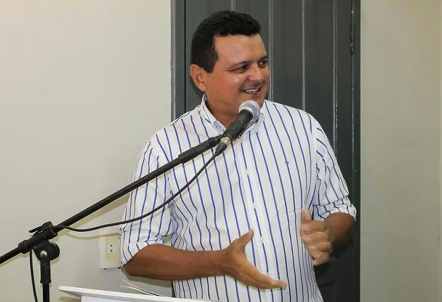 Prefeito de Miguel Alves Oliveira Júnior