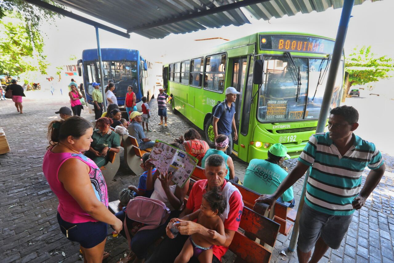 Foram recusados itens como a obrigação das empresas de disponibilizarem ônibus com ar condicionado