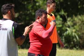 Péricles Veloso deixa comando do Flamengo