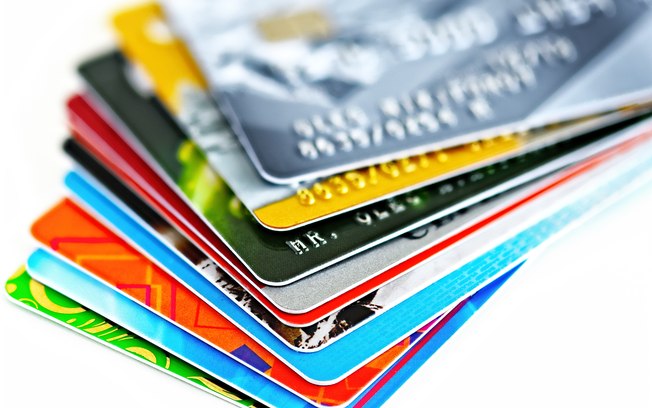 Cartões de crédito movimentaram mais que o ano passado