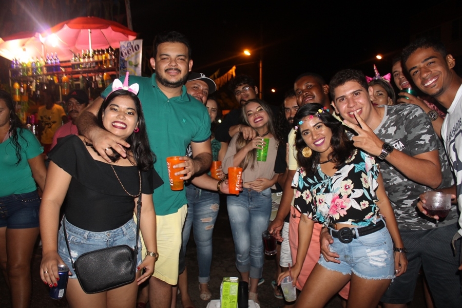 Carnaval em Barras Folia
