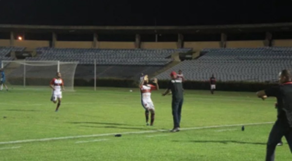 Rafael Piauí comemorando gol do Flamengo