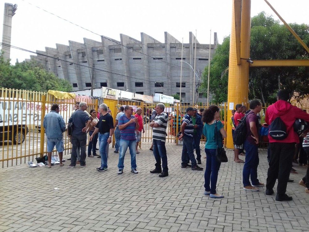 Servidores efetivos do Detran-PI fizeram um protesto na manhã desta quarta-feira (28)