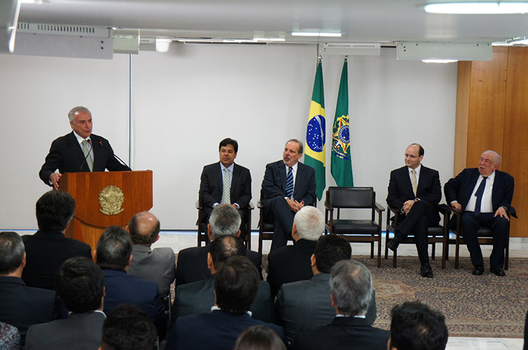 No ato, o presidente também sancionou a Universidade do Agreste para o Pernambuco