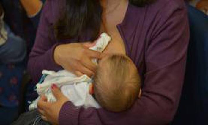 Senado aprova lei de Licença maternidade de 120 para 180 dias
