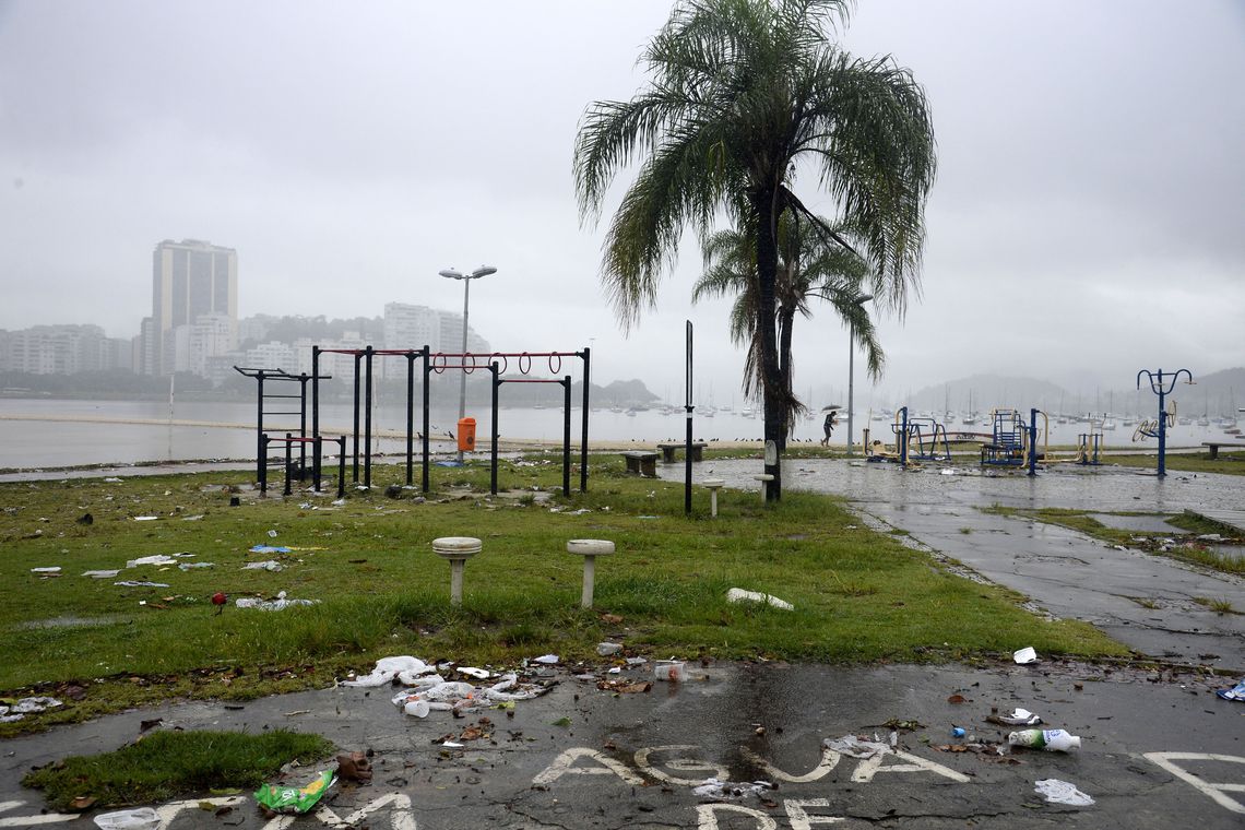 mortos no Rio de Janeiro por causa de temporal