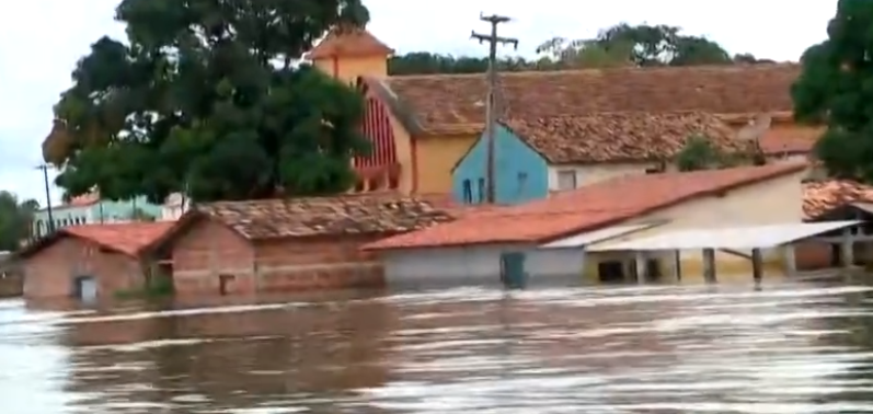 rio longá transborda e famílias estão desabrigadas em Buriti dos Lopes