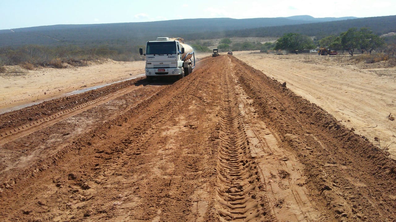 pavimentação de rodovia que liga Piauí ao Ceará