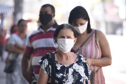 multa cobrada no Piauí pelo uso de máscara
